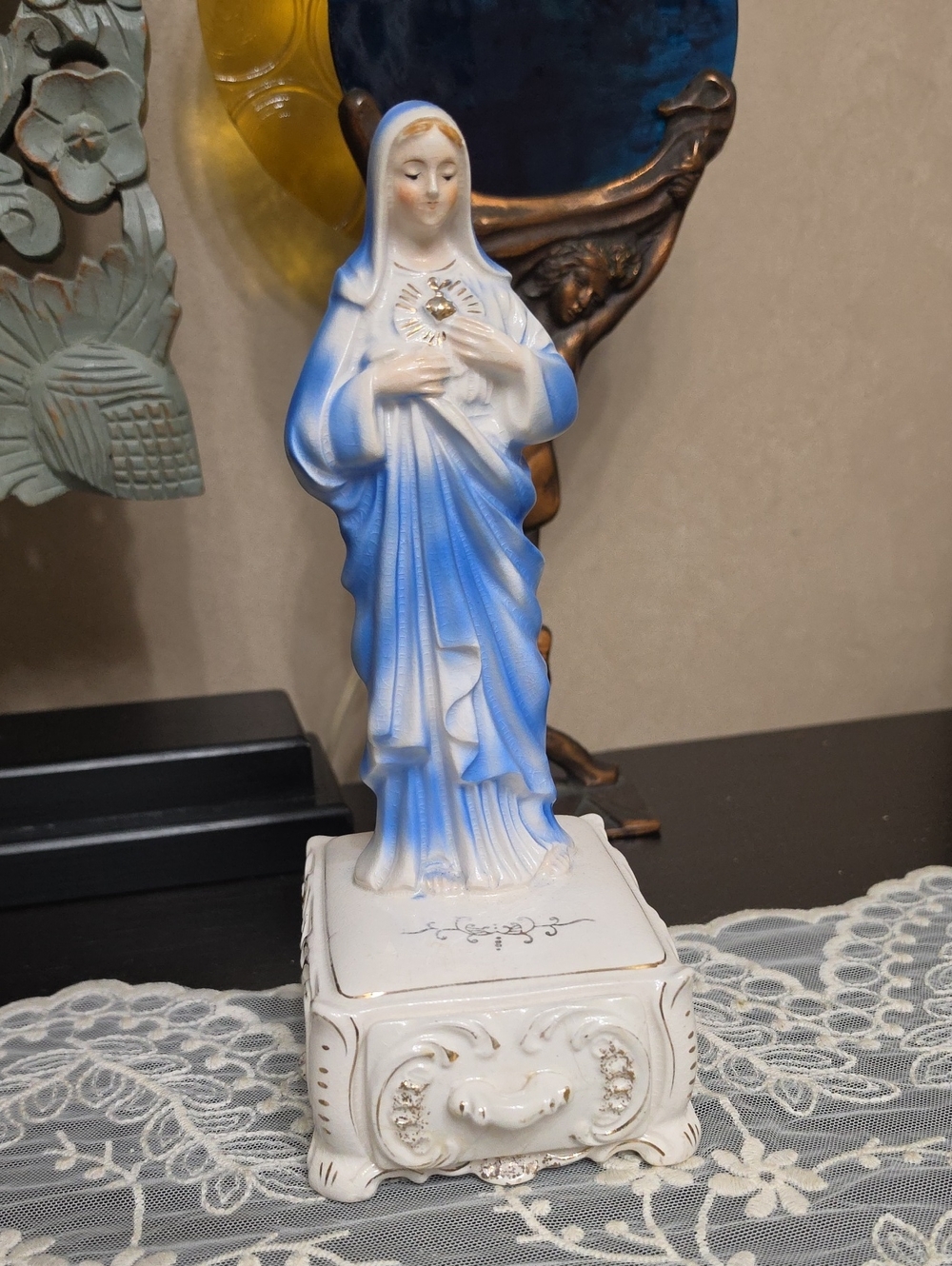 Vtg 1960 Japan Music Box Religious Virgin Mary Figurine in Blue and White